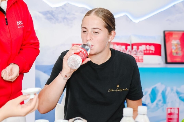 中的表现也 中的表现也